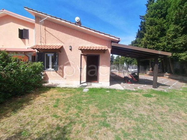 casa indipendente in vendita a Genzano di Roma