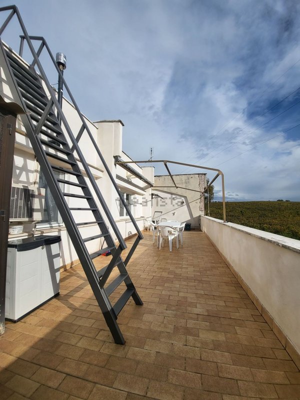 appartamento in vendita a Genzano di Roma in zona Landi