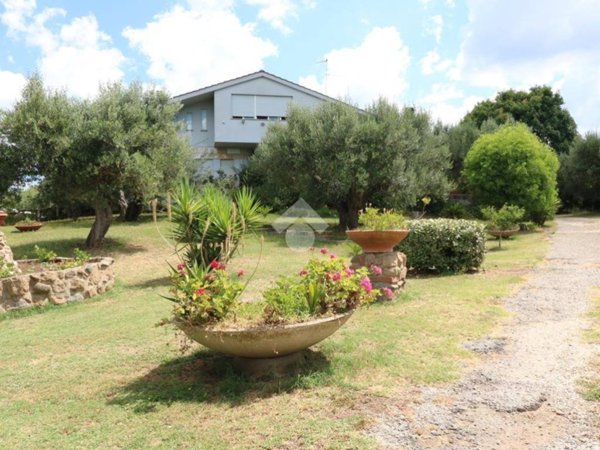 casa indipendente in vendita a Genzano di Roma