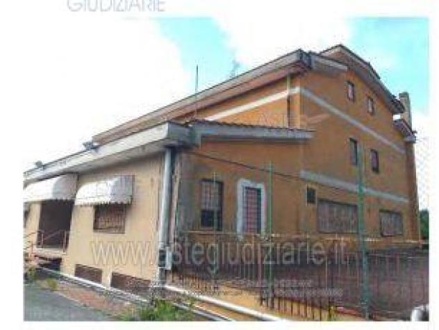 negozio in vendita a Genzano di Roma