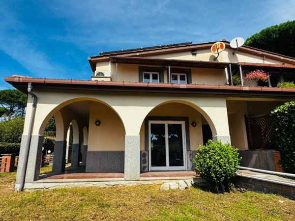 casa indipendente in vendita a Genzano di Roma