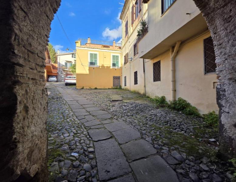 appartamento in vendita a Genzano di Roma