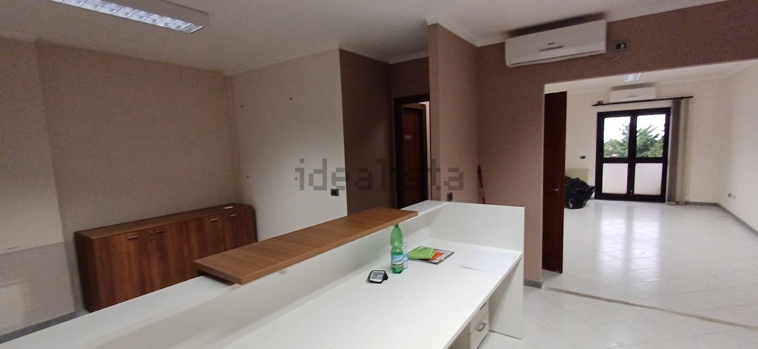 ufficio in vendita a Genzano di Roma