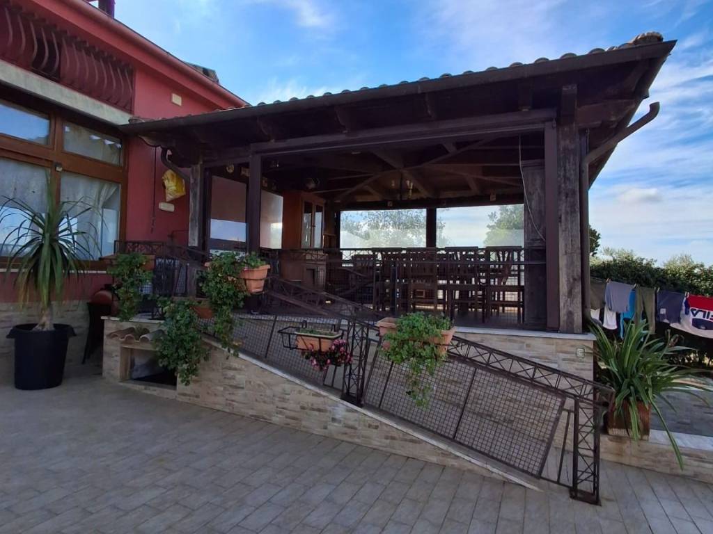 casa indipendente in vendita a Genzano di Roma