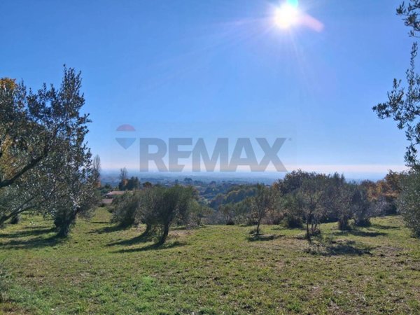 casa indipendente in vendita a Genzano di Roma