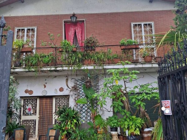 casa indipendente in vendita a Genzano di Roma in zona Landi