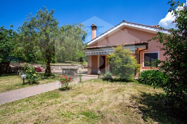 casa indipendente in vendita a Genzano di Roma