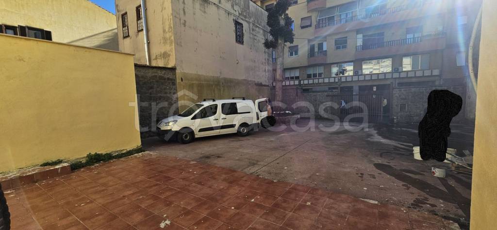 negozio in vendita a Genzano di Roma