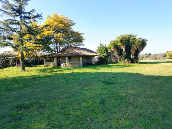 terreno agricolo in vendita a Genzano di Roma in zona Landi