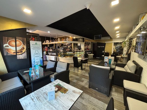 negozio in vendita a Genzano di Roma