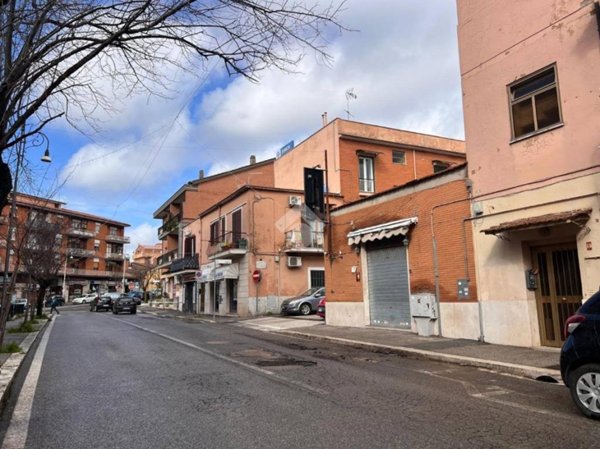 negozio in vendita a Genzano di Roma