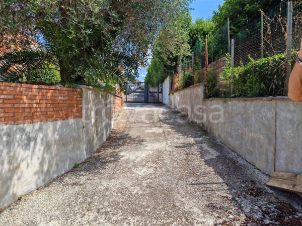 appartamento in vendita a Genzano di Roma in zona Colle di Cicerone