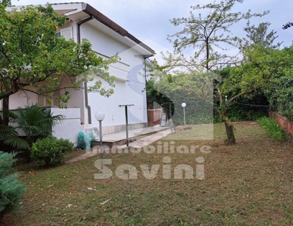 casa indipendente in vendita a Genzano di Roma