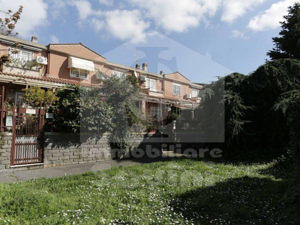 casa indipendente in vendita a Genzano di Roma