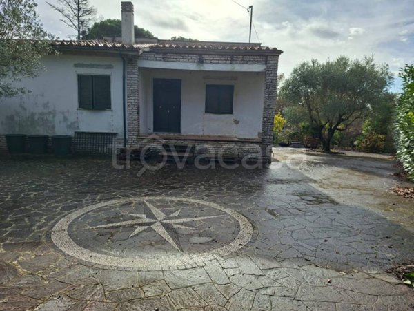 casa indipendente in vendita a Genzano di Roma