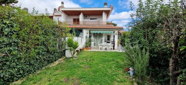 casa indipendente in vendita a Genzano di Roma