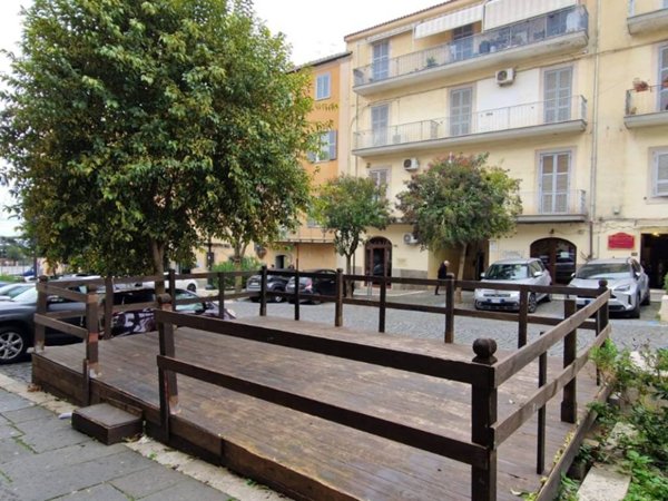 negozio in vendita a Genzano di Roma