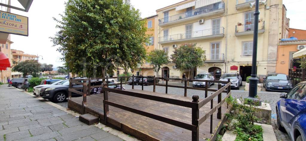 negozio in vendita a Genzano di Roma