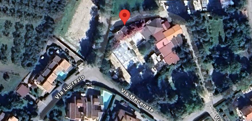 negozio in vendita a Genzano di Roma in zona Colle di Cicerone