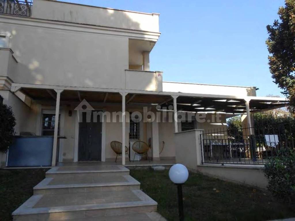 casa indipendente in vendita a Genzano di Roma