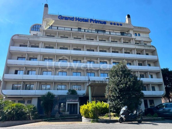 negozio in vendita a Genzano di Roma