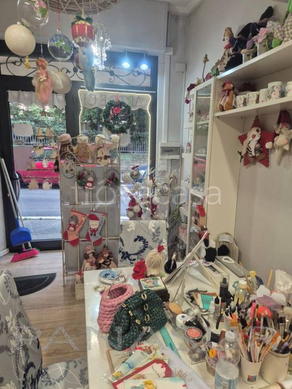 negozio in vendita a Genzano di Roma