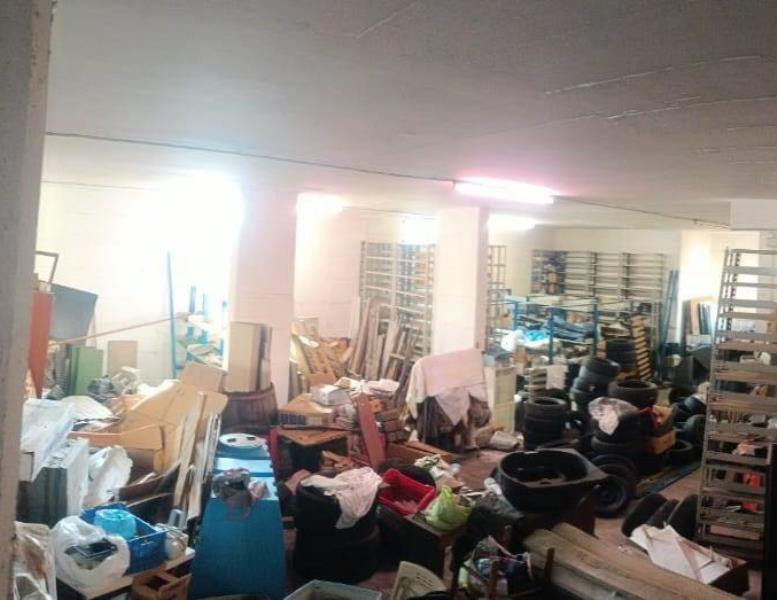 locale commerciale in vendita a Genzano di Roma