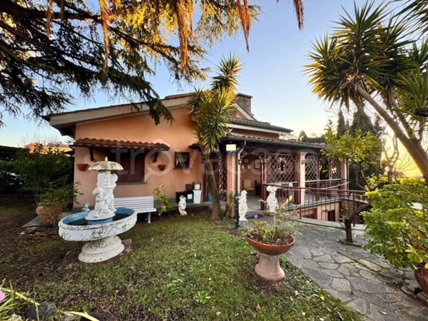 casa indipendente in vendita a Genzano di Roma