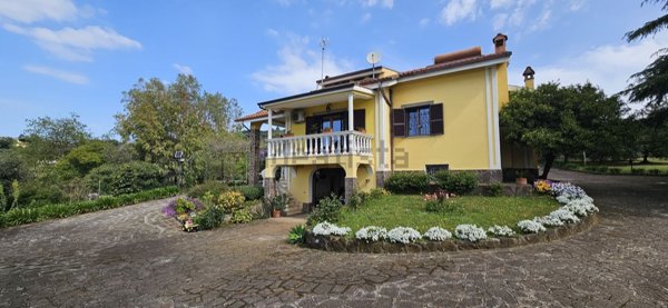 casa indipendente in vendita a Genzano di Roma