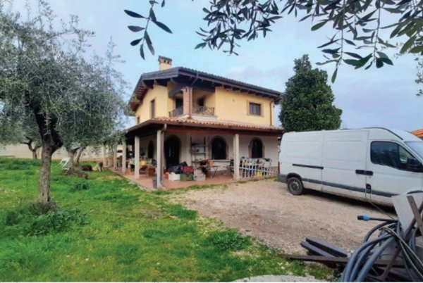 casa indipendente in vendita a Genzano di Roma