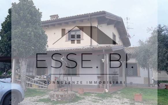 casa indipendente in vendita a Genzano di Roma