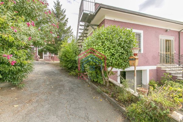 casa indipendente in vendita a Genzano di Roma