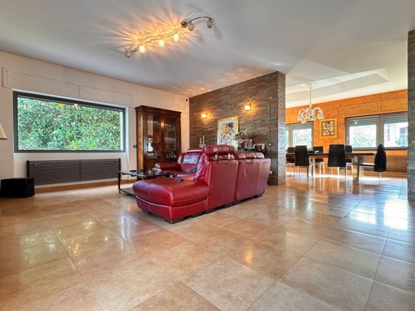 casa indipendente in vendita a Genzano di Roma