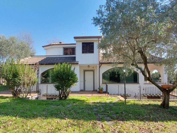 casa indipendente in vendita a Genzano di Roma