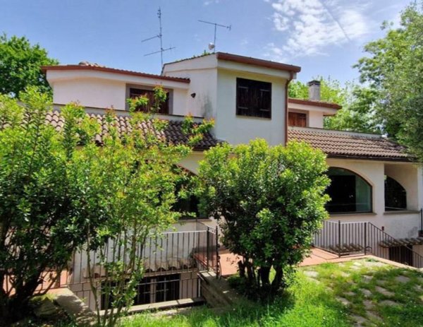 casa indipendente in vendita a Genzano di Roma