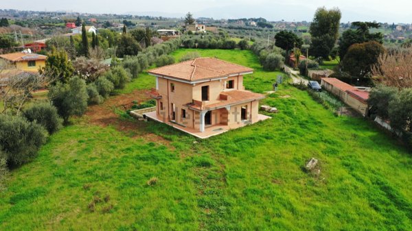 casa indipendente in vendita a Genzano di Roma