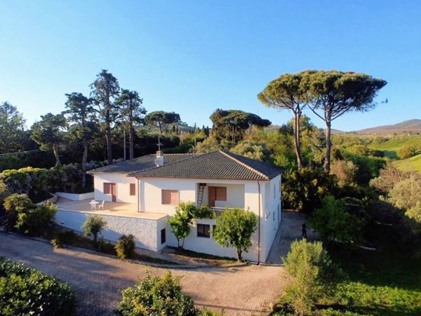 casa indipendente in vendita a Genzano di Roma in zona Landi