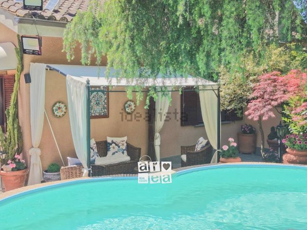 casa indipendente in vendita a Genzano di Roma