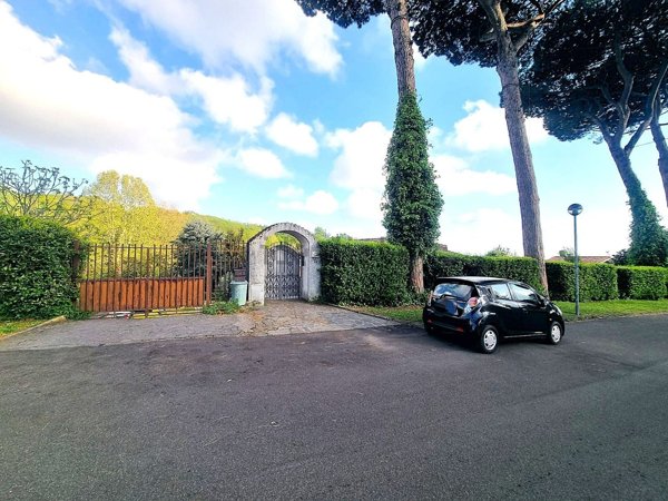 terreno edificabile in vendita a Genzano di Roma