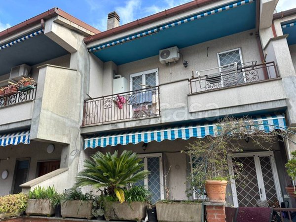 casa indipendente in vendita a Genzano di Roma