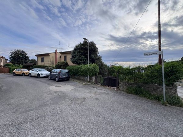 casa indipendente in vendita a Genzano di Roma