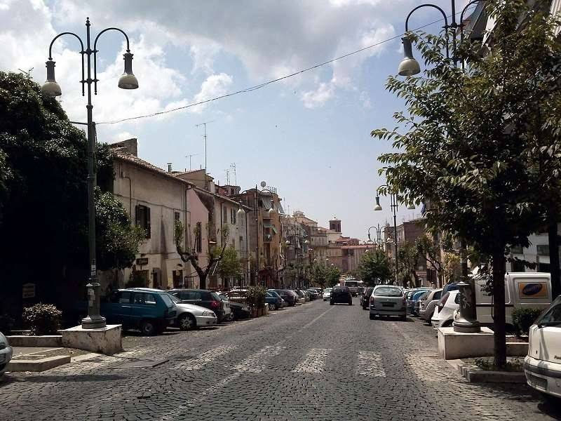 negozio in vendita a Genzano di Roma