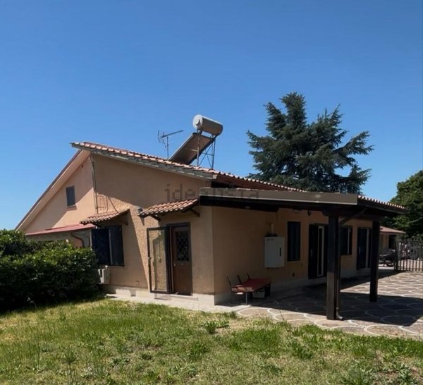 casa indipendente in vendita a Genzano di Roma