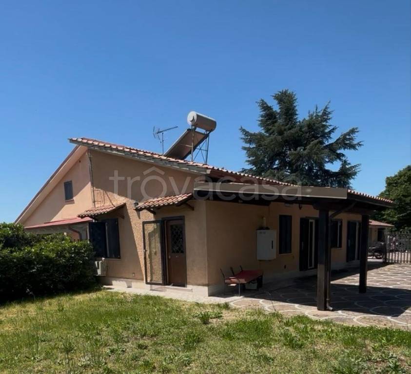 casa indipendente in vendita a Genzano di Roma