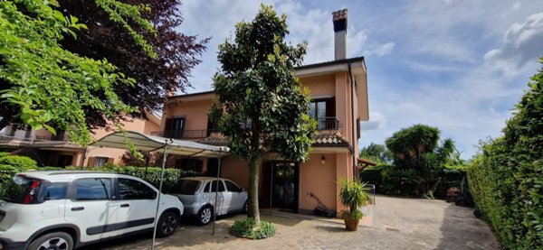 casa indipendente in vendita a Genzano di Roma