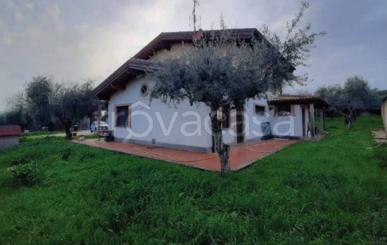 casa indipendente in vendita a Genzano di Roma