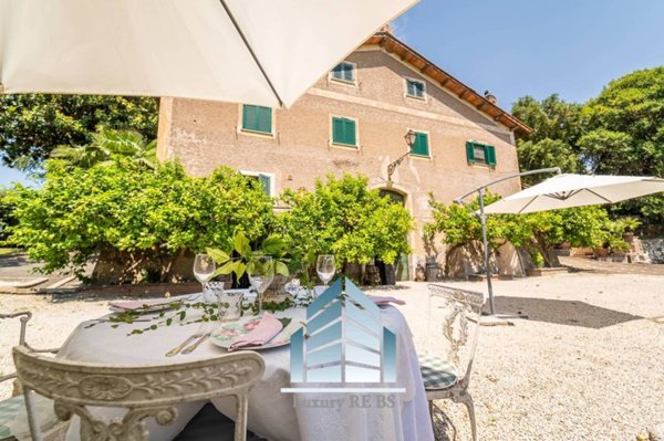 locale di sgombero in vendita a Genzano di Roma