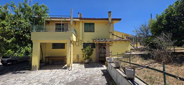 casa indipendente in vendita a Genzano di Roma