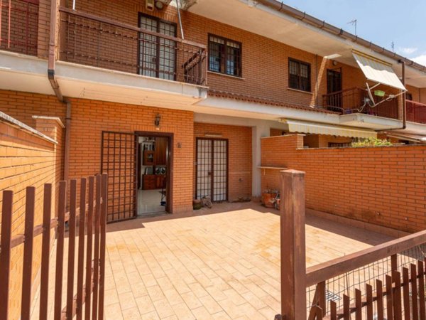 casa indipendente in vendita a Genzano di Roma