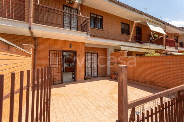 casa indipendente in vendita a Genzano di Roma